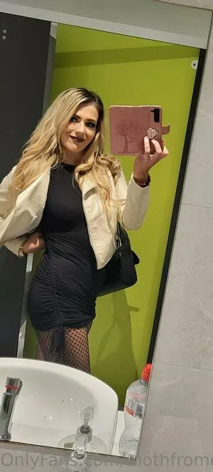 Session Moth Martina OnlyFans Leaked Free Thumbnail Picture - #jeeajiLoia