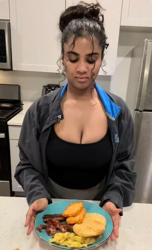 Sh33natay OnlyFans Leaked Free Thumbnail Picture - #4TMICTDwkr