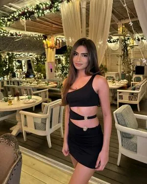 Shabreen Sabeer OnlyFans Leaked Free Thumbnail Picture - #pe8O3r8ob5