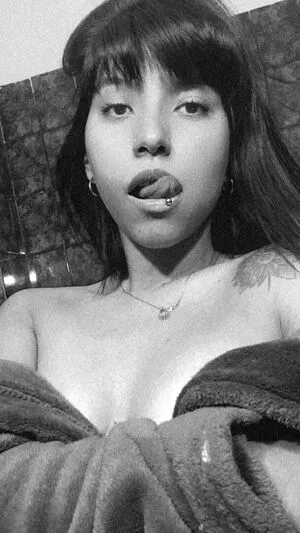 Sharon OnlyFans Leaked Free Thumbnail Picture - #5mhstleMF8