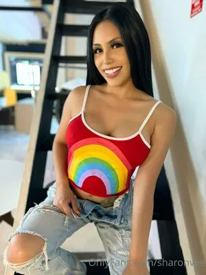 Sharonvee Thumbnail Picture