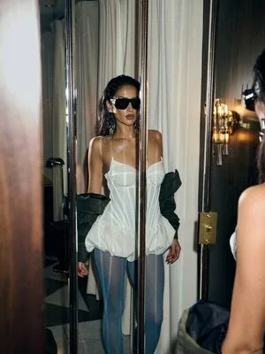 Shay Mitchell OnlyFans Leaked Free Thumbnail Picture - #4nYAl4zFc8