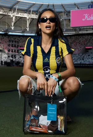 Shay Mitchell OnlyFans Leaked Free Thumbnail Picture - #9gdDUvnx4a