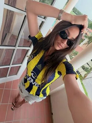 Shay Mitchell OnlyFans Leaked Free Thumbnail Picture - #IGPRrjEst8
