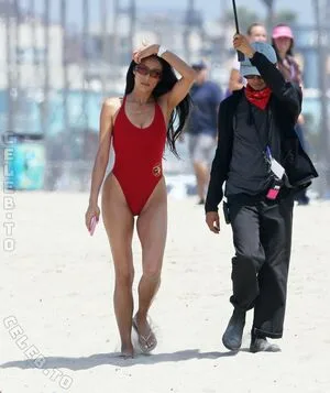 Shay Mitchell OnlyFans Leaked Free Thumbnail Picture - #Q5blITz4z3