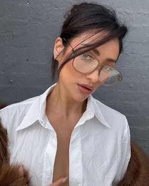 Shay Mitchell OnlyFans Leaked Free Thumbnail Picture - #UNWhlbj6W6