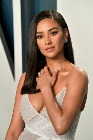 Shay Mitchell OnlyFans Leaked Free Thumbnail Picture - #VBVDVwxr2w