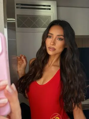 Shay Mitchell OnlyFans Leaked Free Thumbnail Picture - #Y1X5iowalL