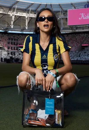 Shay Mitchell OnlyFans Leaked Free Thumbnail Picture - #pwUJ8ZDDkS