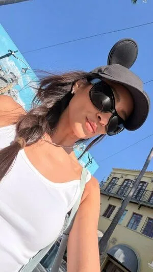 Shay Mitchell OnlyFans Leaked Free Thumbnail Picture - #renNdJ6uWR