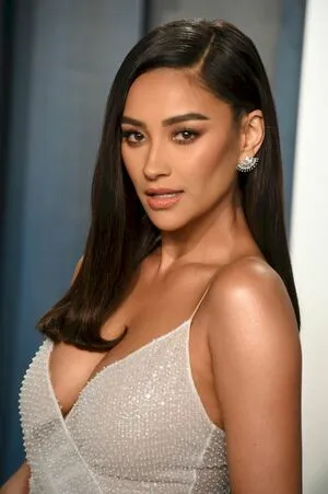 Shay Mitchell OnlyFans Leaked Free Thumbnail Picture - #sZHMYuQ1aJ