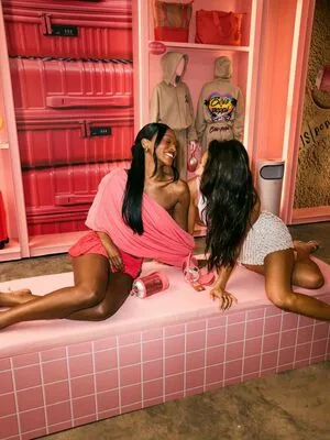 Shay Mitchell OnlyFans Leaked Free Thumbnail Picture - #wH1L5pH7ZC