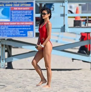 Shay Mitchell OnlyFans Leaked Free Thumbnail Picture - #x2DkWel6kq