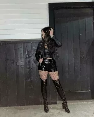 Shelby Dias Thumbnail Picture