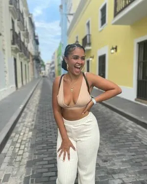 Shelby Thatsme Thumbnail Picture