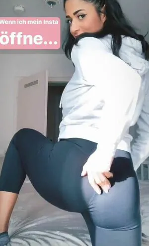 Shirin Azami OnlyFans Leaked Free Thumbnail Picture - #aXohwTESoL