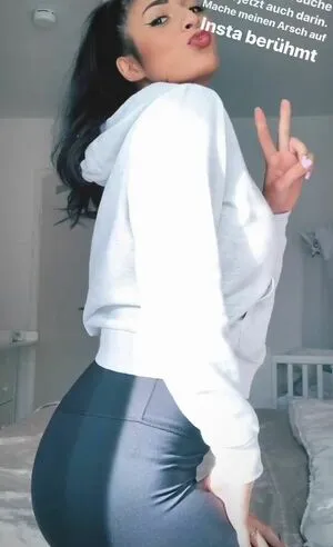 Shirin Azami OnlyFans Leaked Free Thumbnail Picture - #m48OecdMzA