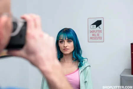 Shoplyfter OnlyFans Leaked Free Thumbnail Picture - #L99K5QLtKU