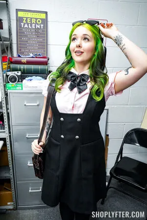 Shoplyfter OnlyFans Leaked Free Thumbnail Picture - #pysymL75LH
