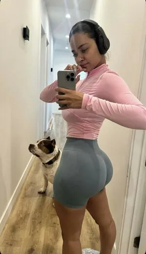 Shyla Walker Thumbnail Picture