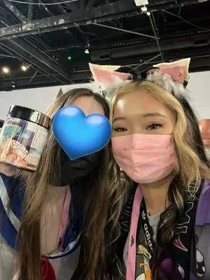 Shylily Thumbnail Picture