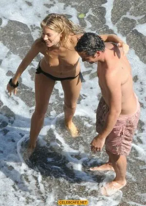 Sienna Miller Thumbnail Picture