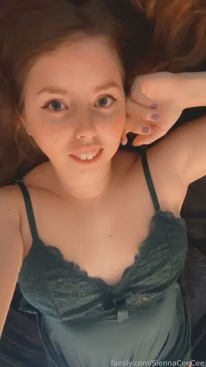 Siennaceecee OnlyFans Leaked Free Thumbnail Picture - #YhoJ0e19es