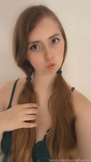 Siennaceecee OnlyFans Leaked Free Thumbnail Picture - #cY85cCLghD
