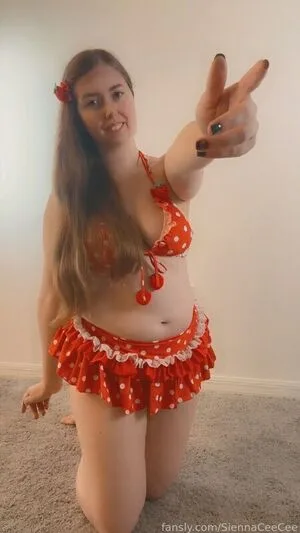 Siennaceecee OnlyFans Leaked Free Thumbnail Picture - #u7q1rc90EF