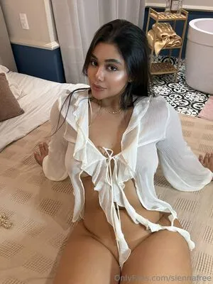 Siennafree OnlyFans Leaked Free Thumbnail Picture - #MDwp7NOjek