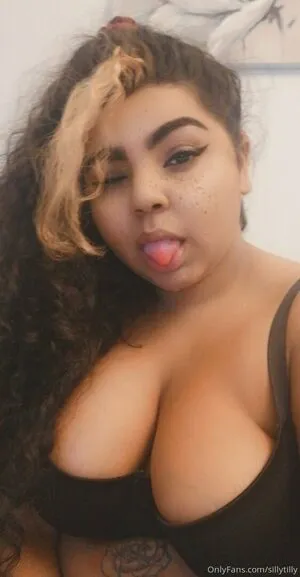 Sillytilly OnlyFans Leaked Free Thumbnail Picture - #UmSmCbnsyS