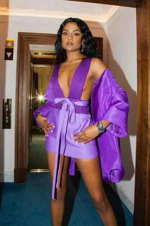 Simone Ashley OnlyFans Leaked Free Thumbnail Picture - #KKKukaFhT1