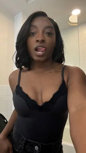 Simone Biles OnlyFans Leaked Free Thumbnail Picture - #x8hSrf8Hp6