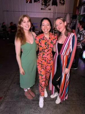 Simone Giertz Thumbnail Picture