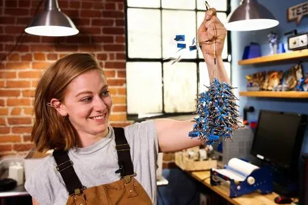 Simone Giertz OnlyFans Leaked Free Thumbnail Picture - #LTImMAvtla