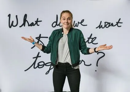 Simone Giertz OnlyFans Leaked Free Thumbnail Picture - #bq0lLbjmSI