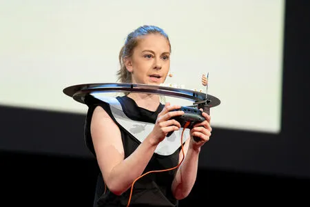 Simone Giertz OnlyFans Leaked Free Thumbnail Picture - #hj1MhJ9sNU