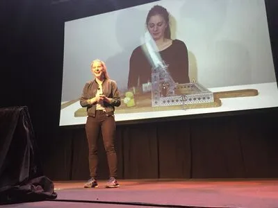 Simone Giertz OnlyFans Leaked Free Thumbnail Picture - #lhk6zcLgZH