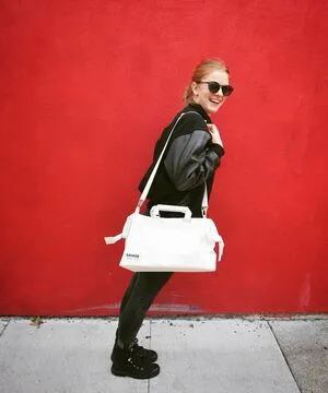 Simone Giertz OnlyFans Leaked Free Thumbnail Picture - #wfFBLj4ViJ