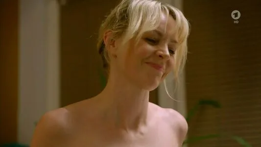 Simone Hanselmann OnlyFans Leaked Free Thumbnail Picture - #QZXld0u832