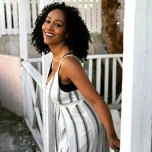 Simone Missick Thumbnail Picture