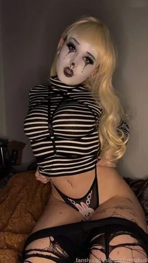 Simple Succubus OnlyFans Leaked Free Thumbnail Picture - #8QJfBllf61