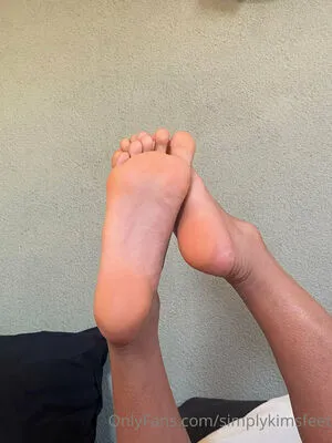 Simplykimsfeet Thumbnail Picture