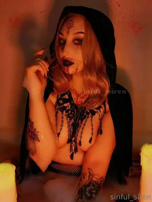 Sinful Sirenfree Thumbnail Picture