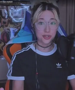 Sinneddonut OnlyFans Leaked Free Thumbnail Picture - #TiSnaecxxT