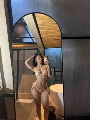 Siobe Lim OnlyFans Leaked Free Thumbnail Picture - #t1v5d298E8