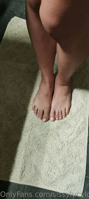 Sissylucylove OnlyFans Leaked Free Thumbnail Picture - #KvYSy2SS9W
