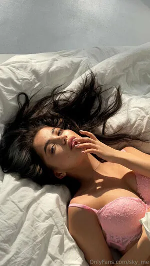 Sky Me OnlyFans Leaked Free Thumbnail Picture - #DaLwSZBre4