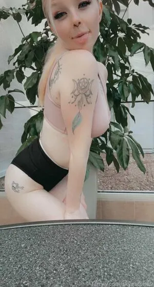 Skye Stone OnlyFans Leaked Free Thumbnail Picture - #bS4AJc5Suo