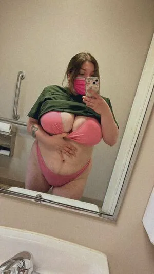 Skylerrey Thumbnail Picture